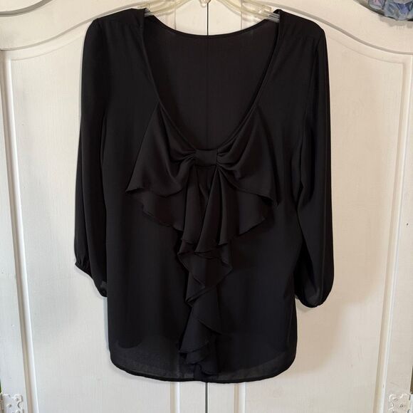 Black V-neck and large front bow, Blouse - Picture 2 of 7